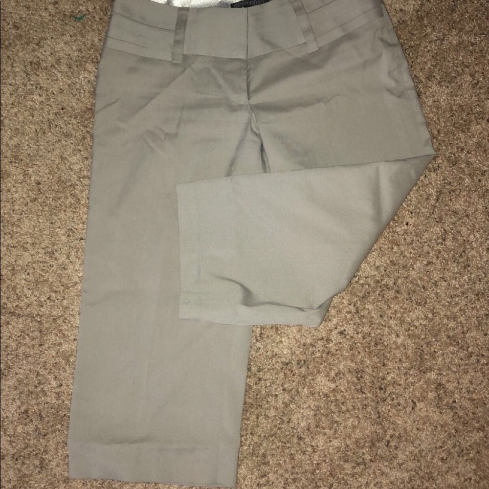 Women’s dress capris